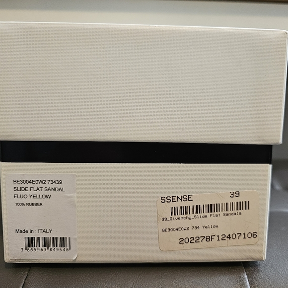 Givenchy Slides - Picture 4 of 5